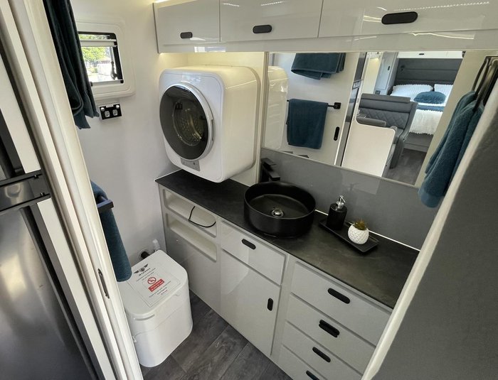 2026 JB Caravans Scorpion Sting (20'6)