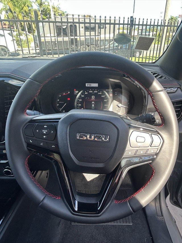 2025 Isuzu D-MAX X-TERRAIN