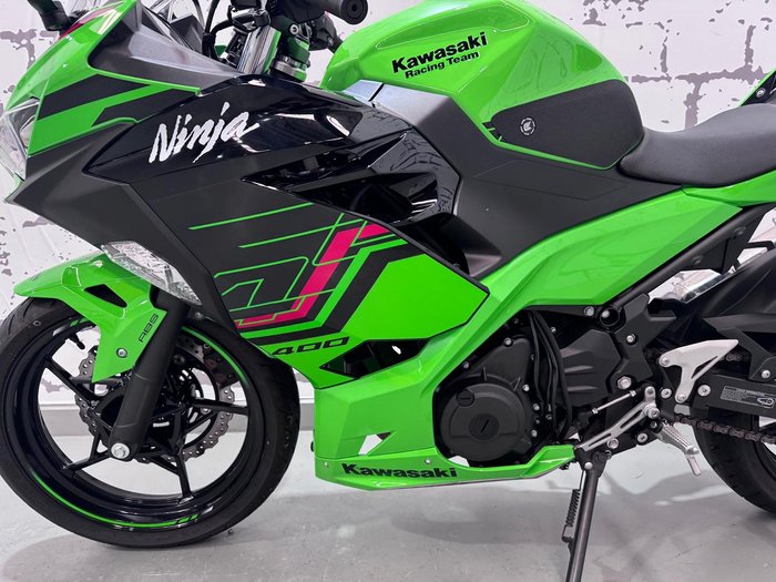 2023 Kawasaki Ninja 400 (EX400G) Ninja Green