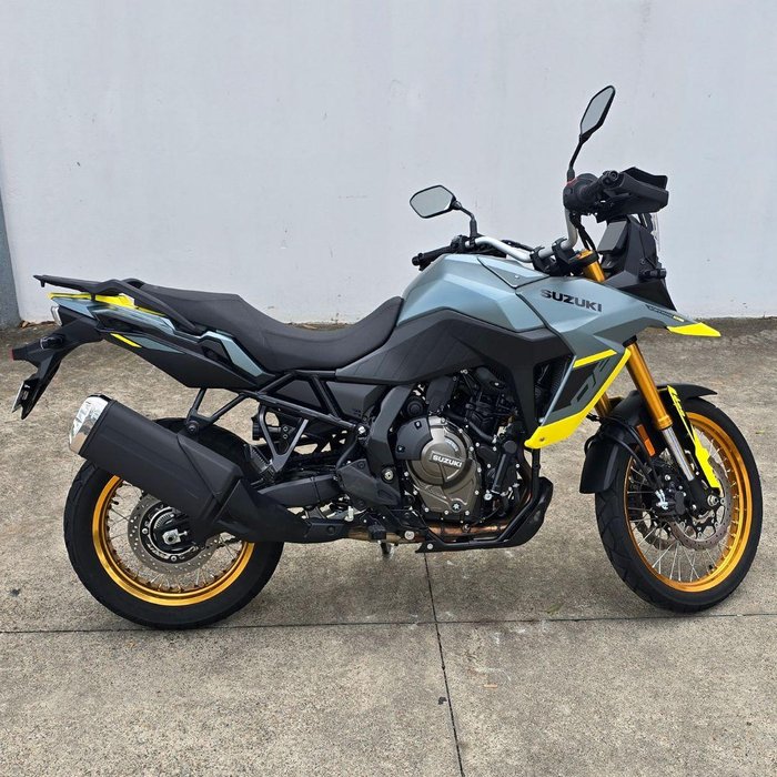 2024 Suzuki V-Strom 800DE V-Strom Green