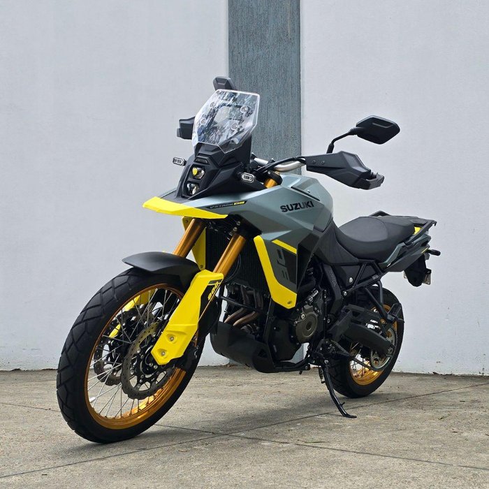 2024 Suzuki V-Strom 800DE V-Strom Green