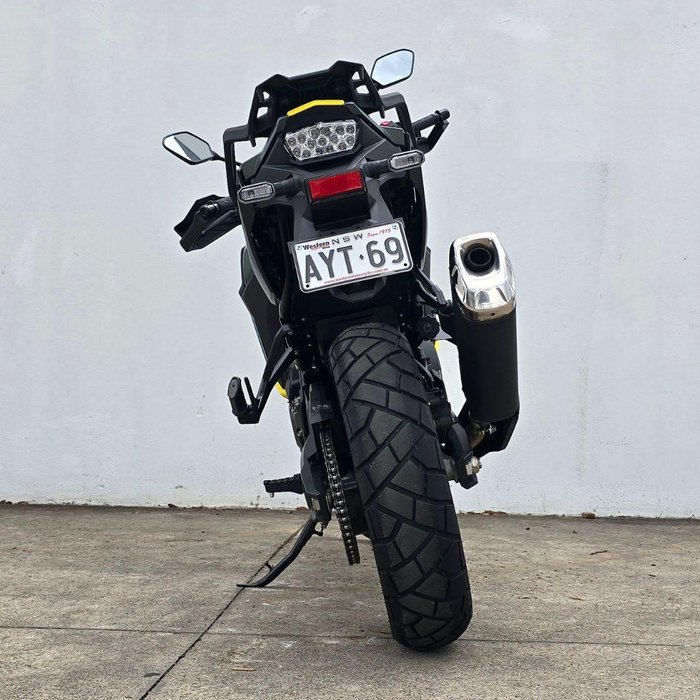 2024 Suzuki V-Strom 800DE V-Strom Green