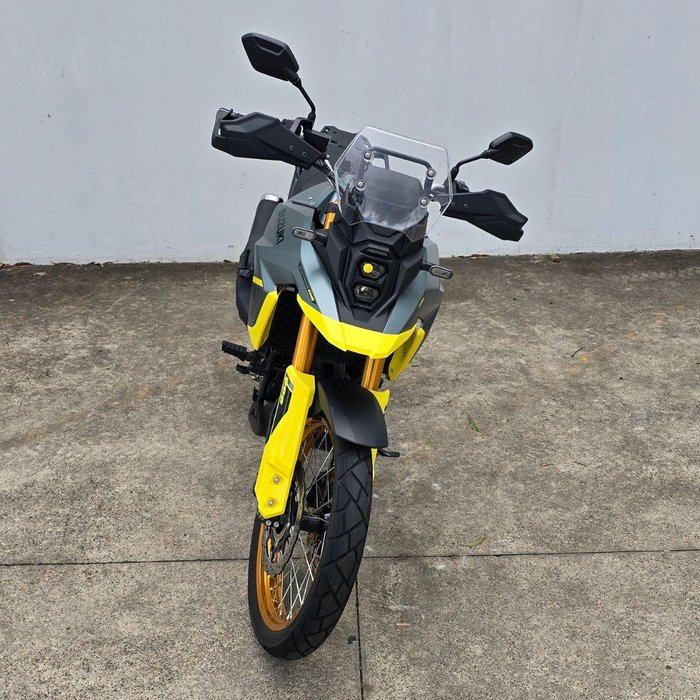 2024 Suzuki V-Strom 800DE V-Strom Green