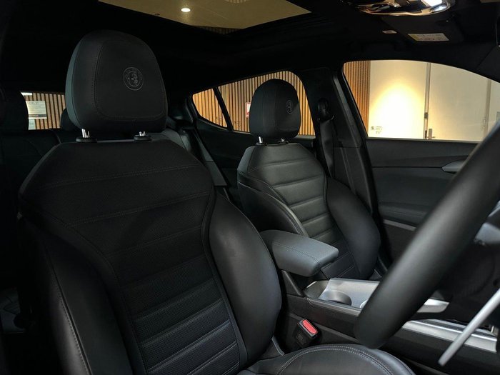 2023 Alfa Romeo Tonale Veloce Plug-In Hybrid