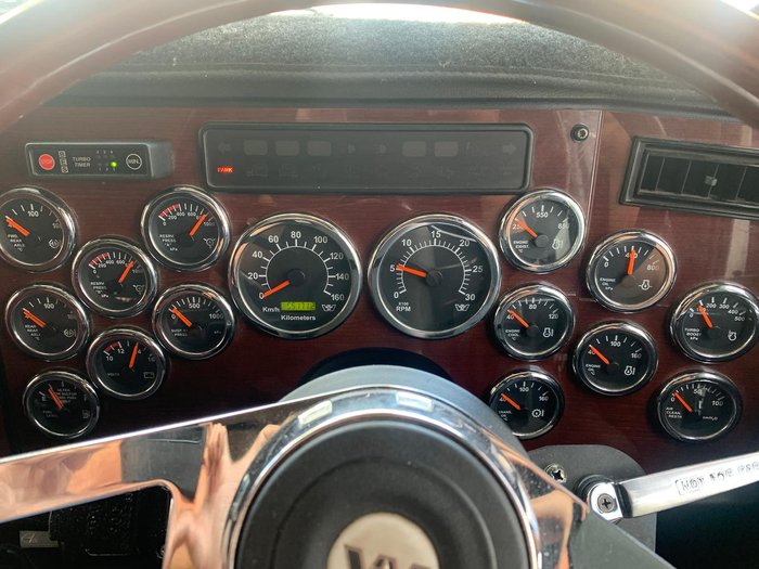 2018 Western Star 4800 Series 4800 FXB Silver