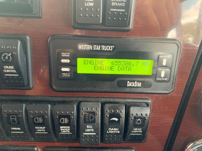 2018 Western Star 4800 Series 4800 FXB Silver