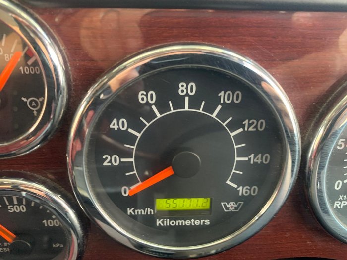 2018 Western Star 4800 Series 4800 FXB Silver