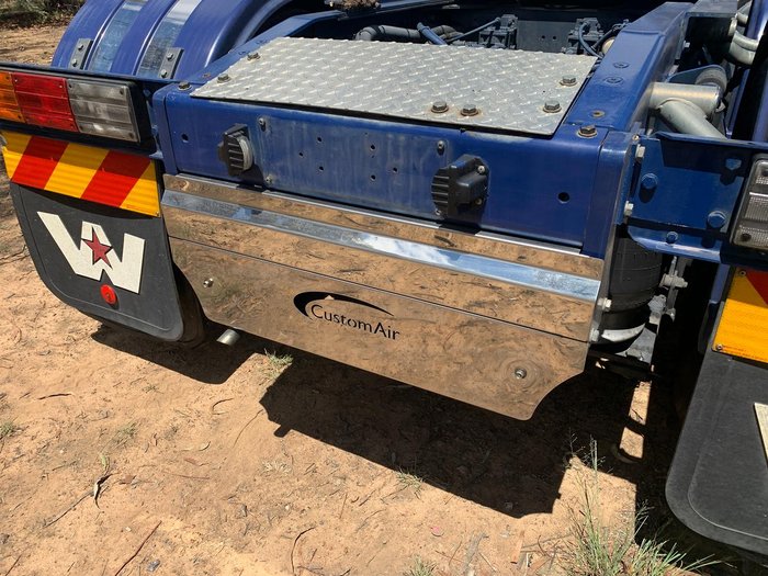 2018 Western Star 4800 Series 4800 FXB Silver