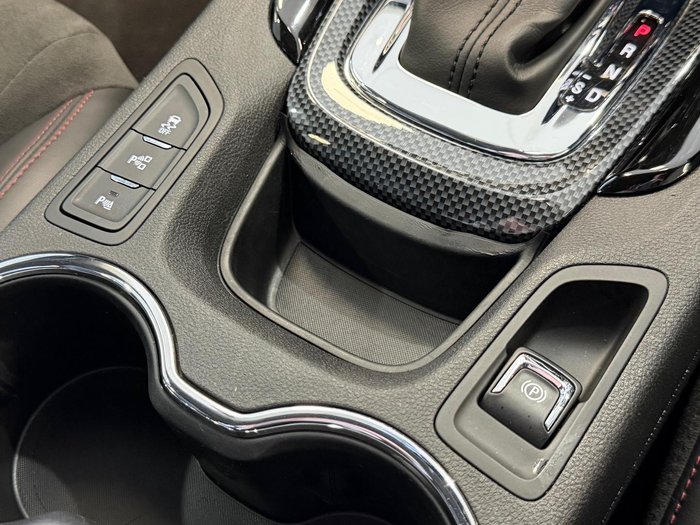 2016 Holden Commodore SV6 Black