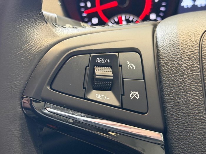 2016 Holden Commodore SV6 Black