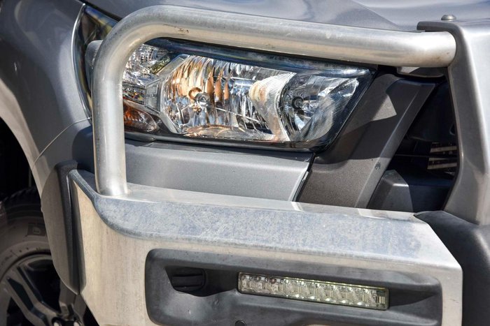 2021 Toyota Hilux SR