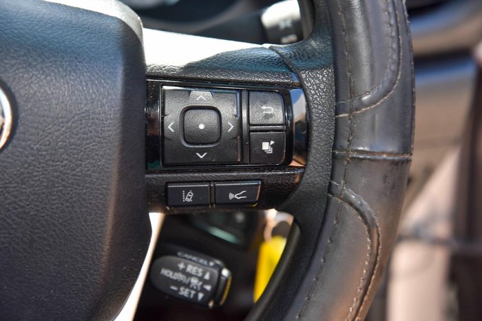 2021 Toyota Hilux SR