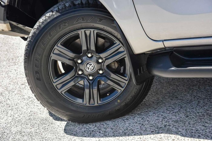 2021 Toyota Hilux SR