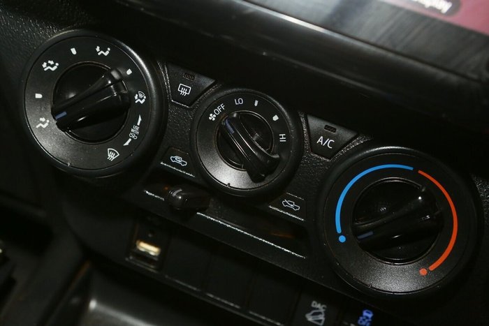 2021 Toyota Hilux SR