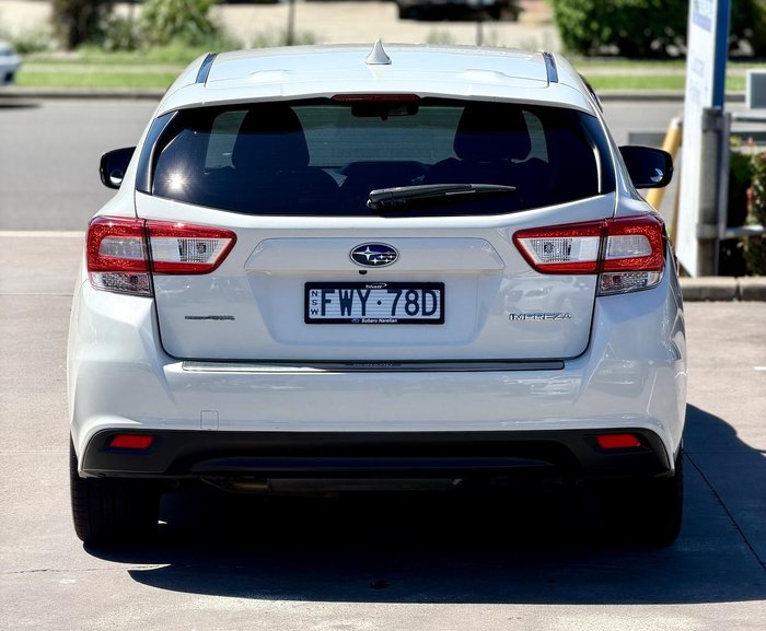 2017 Subaru Impreza 2.0i-S