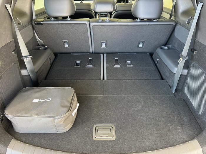 2025 BYD SEALION 8 Premium AWD