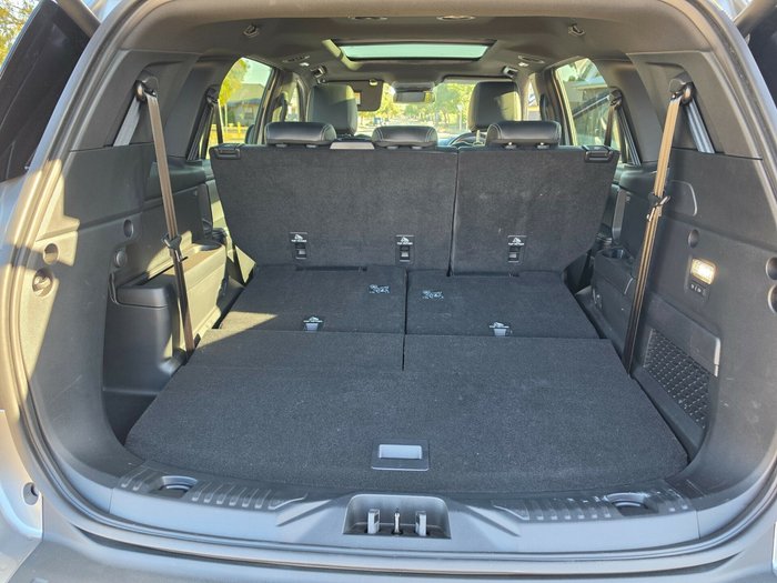 2025 Ford Everest Platinum