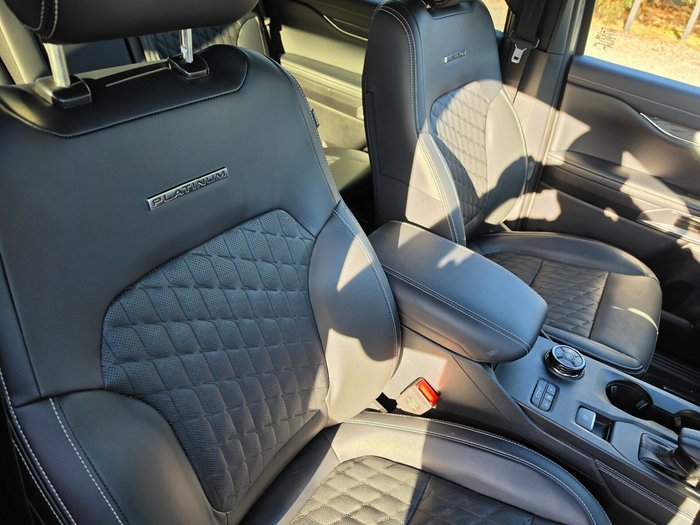 2025 Ford Everest Platinum