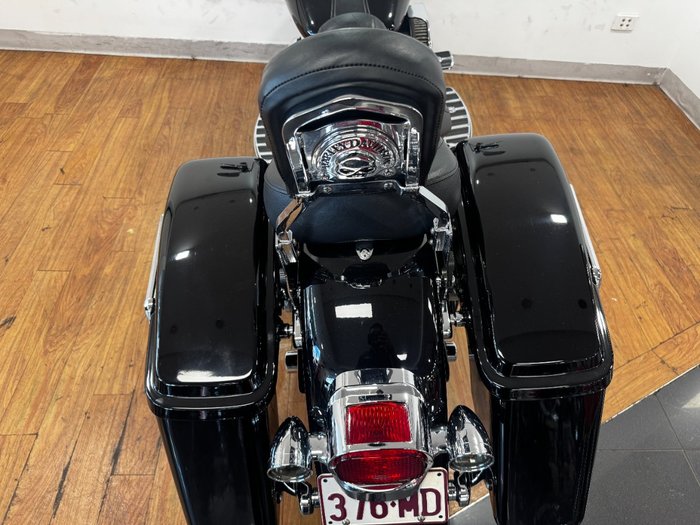 2014 Harley-Davidson FLD SWITCHBACK Black