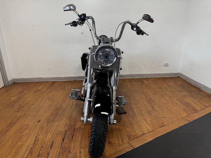 2014 Harley-Davidson FLD SWITCHBACK Black