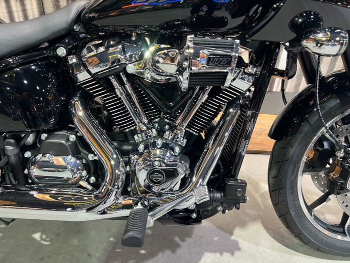 2026 HARLEY-DAVIDSON FXLRST LOW RIDER ST (117)