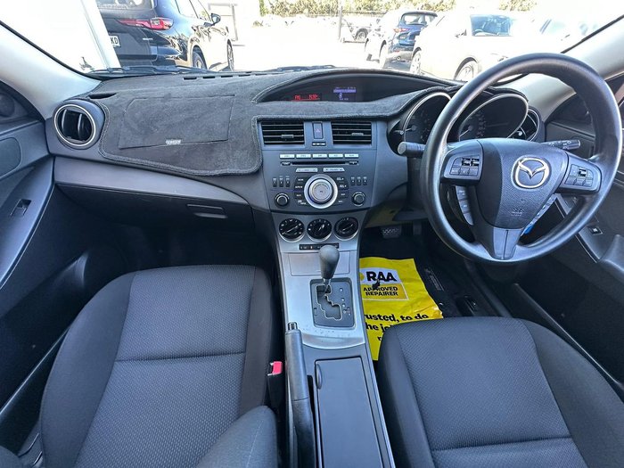 2011 Mazda 3 Neo