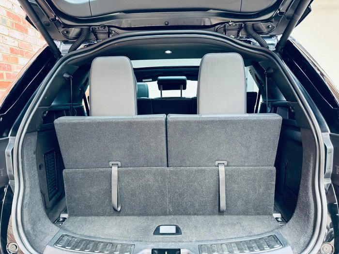 2023 Land Rover Discovery Sport P250 R-Dynamic SE L550 MY23.5 4X4 Constant Santorini Black