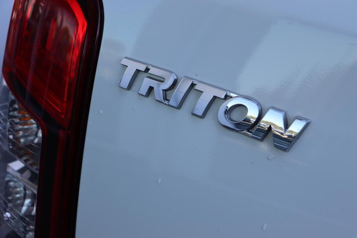 2022 Mitsubishi Triton GLX