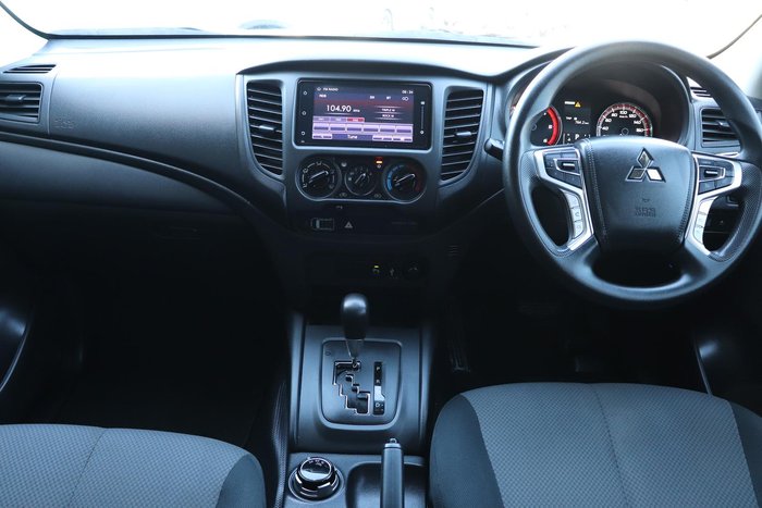 2022 Mitsubishi Triton GLX