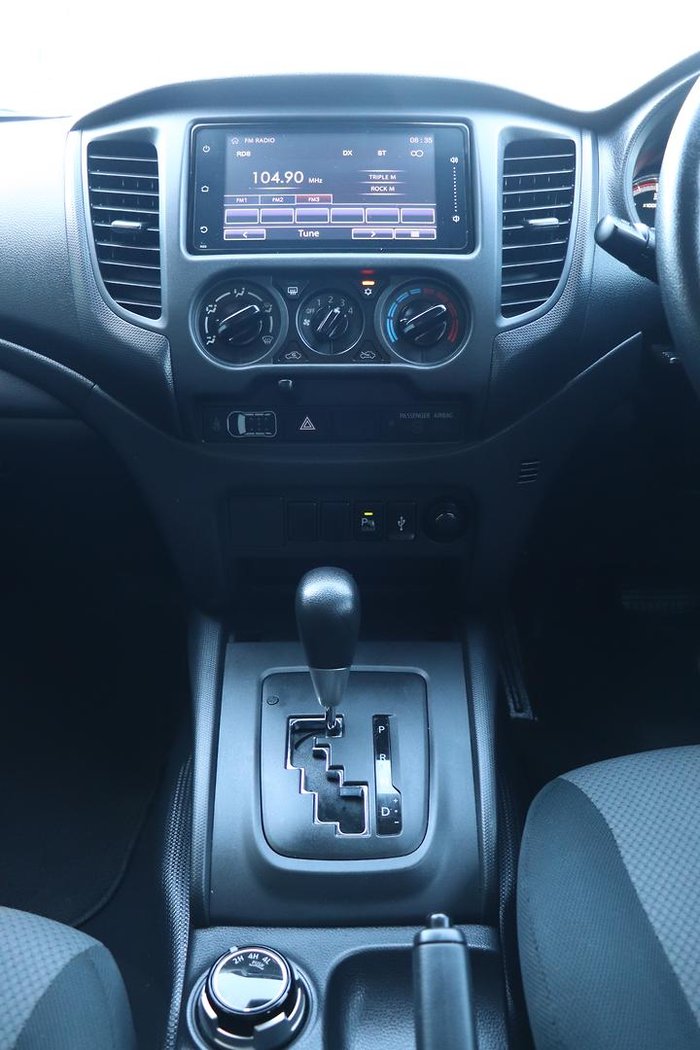 2022 Mitsubishi Triton GLX