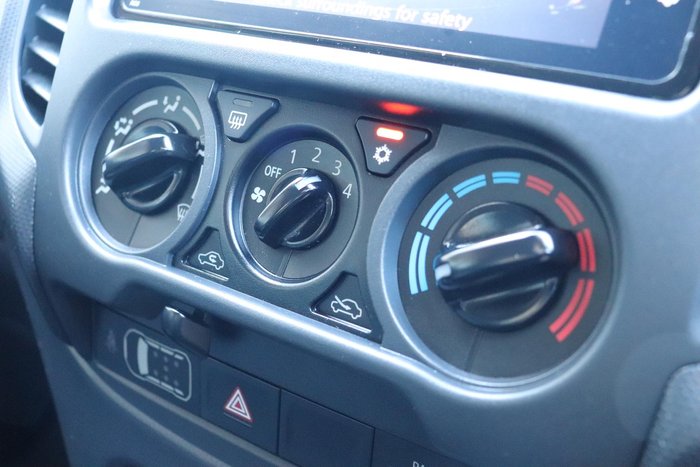 2022 Mitsubishi Triton GLX