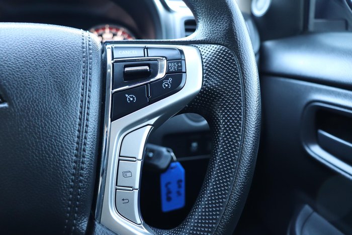 2022 Mitsubishi Triton GLX