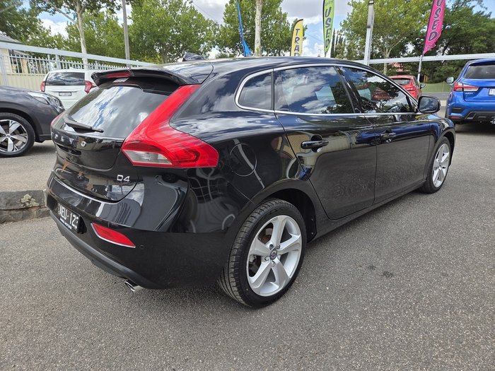 2015 Volvo V40