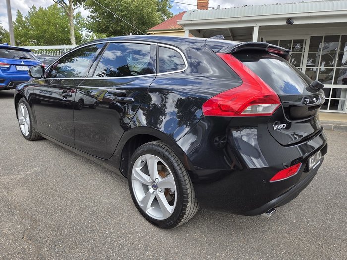 2015 Volvo V40