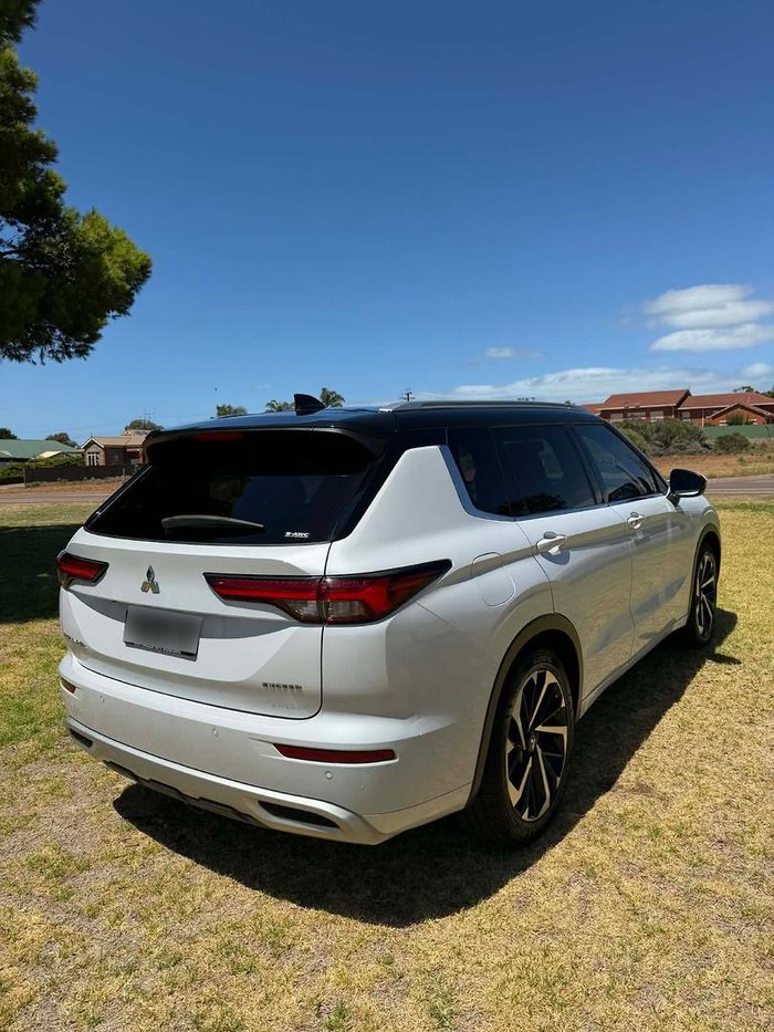 2022 Mitsubishi Outlander Exceed Tourer