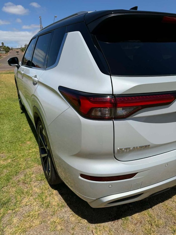 2022 Mitsubishi Outlander Exceed Tourer