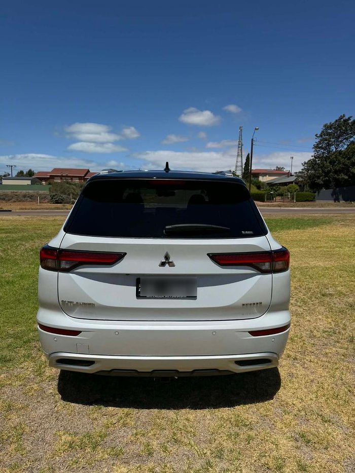 2022 Mitsubishi Outlander Exceed Tourer