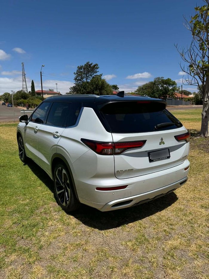 2022 Mitsubishi Outlander Exceed Tourer