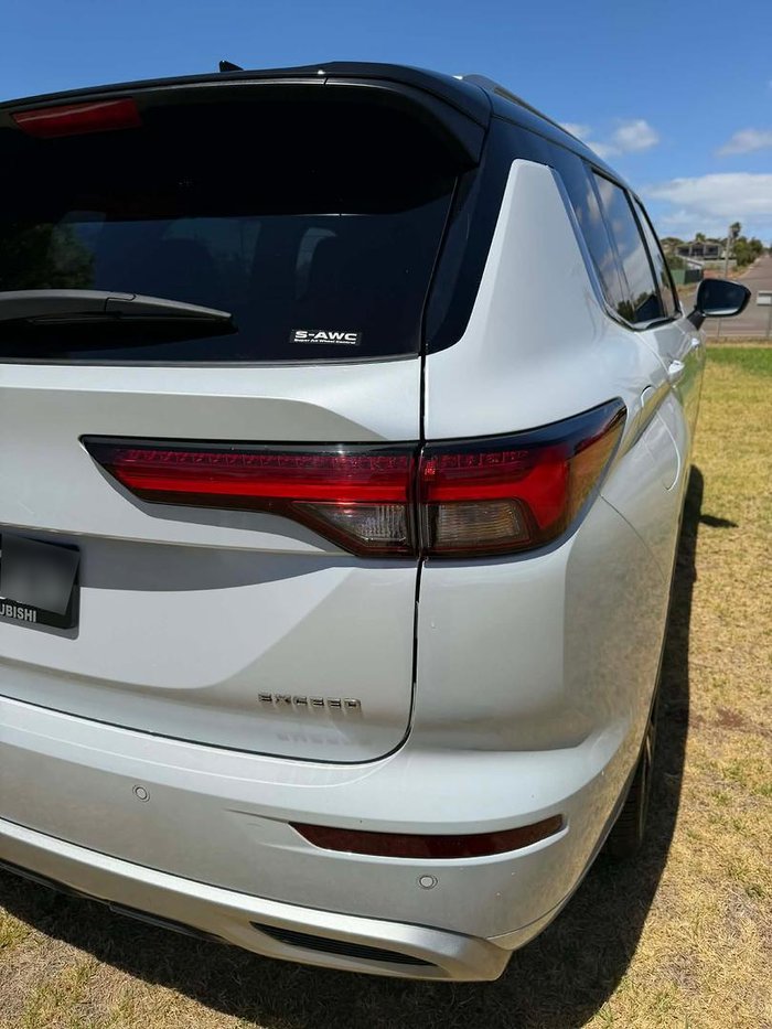 2022 Mitsubishi Outlander Exceed Tourer