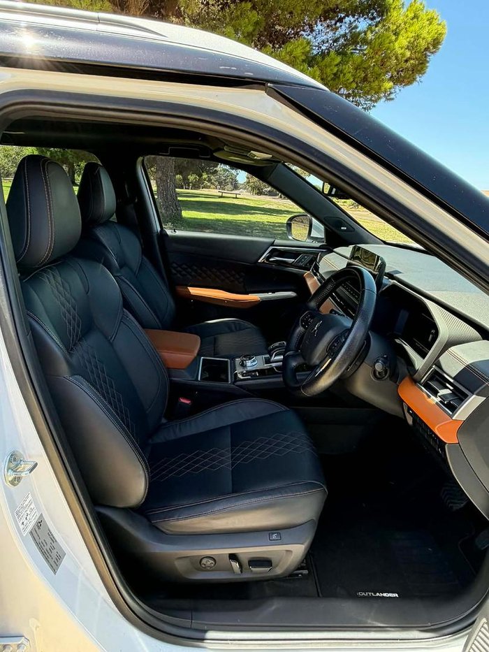 2022 Mitsubishi Outlander Exceed Tourer