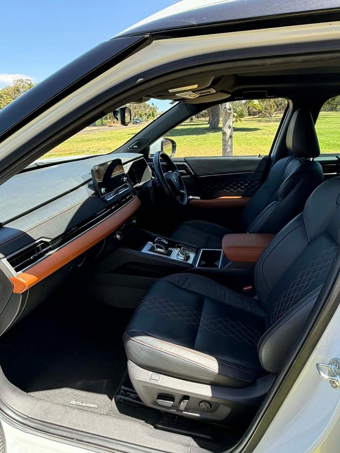 2022 Mitsubishi Outlander Exceed Tourer