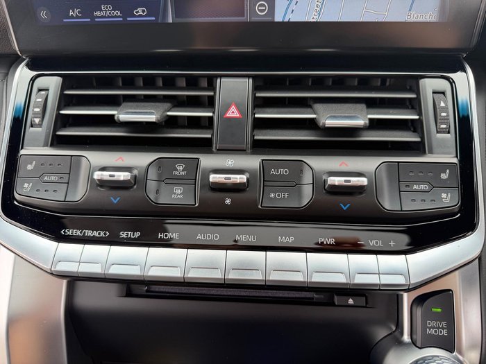 2022 Toyota Landcruiser VX