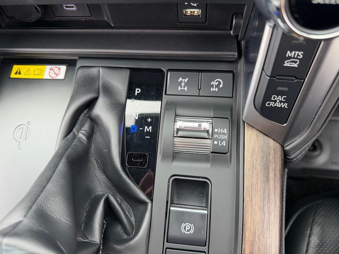 2022 Toyota Landcruiser VX