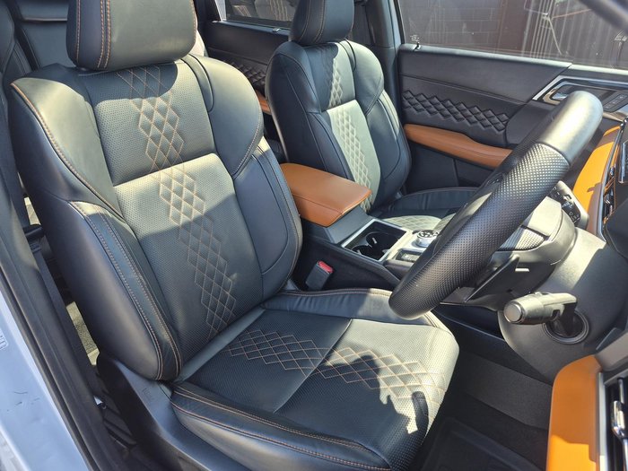 2022 Mitsubishi Outlander Exceed