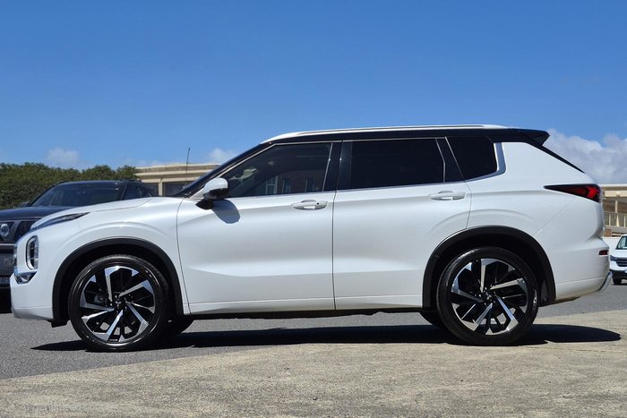 2022 Mitsubishi Outlander Exceed