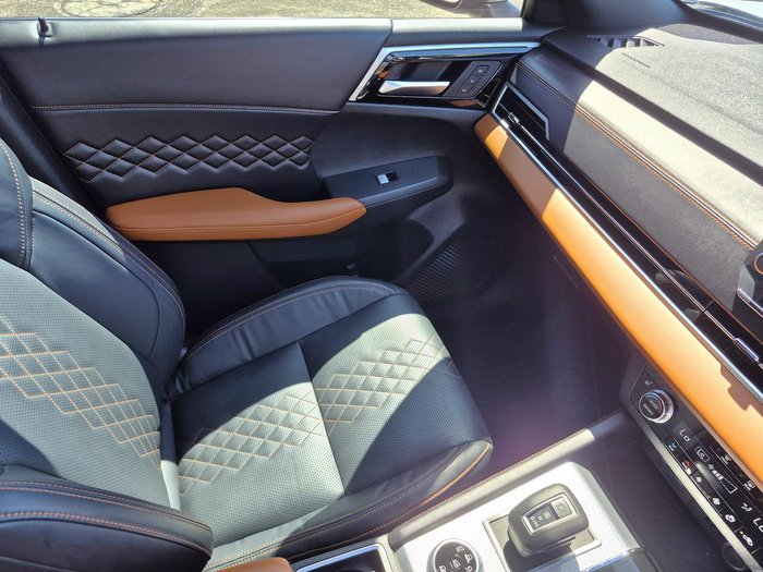 2022 Mitsubishi Outlander Exceed