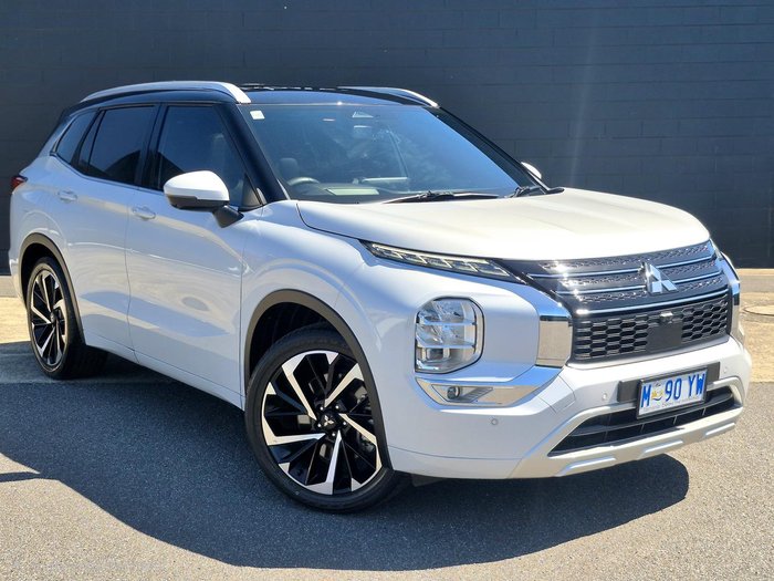 2022 Mitsubishi Outlander Exceed