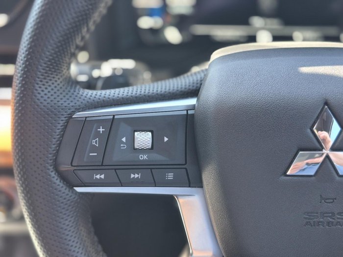 2022 Mitsubishi Outlander Exceed