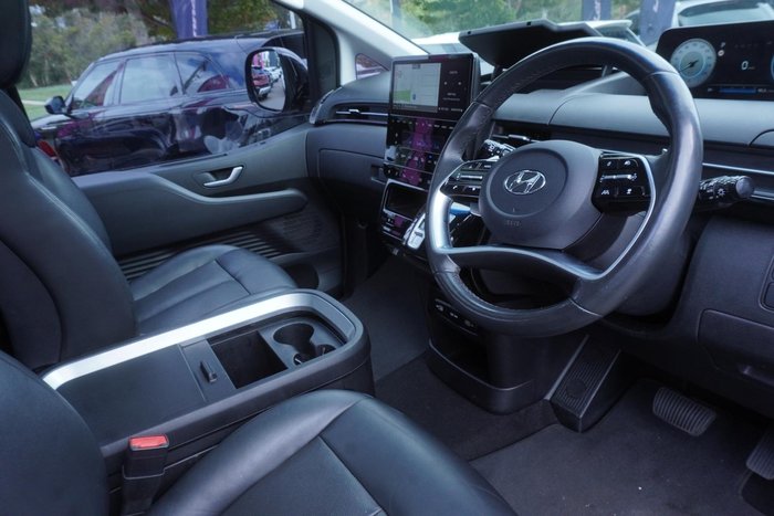 2021 Hyundai STARIA Highlander