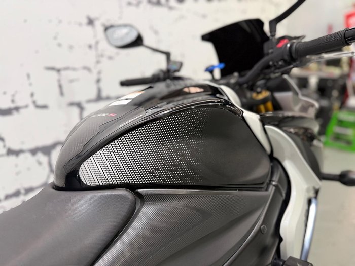 2016 Suzuki GSX-S1000F GSX-S White